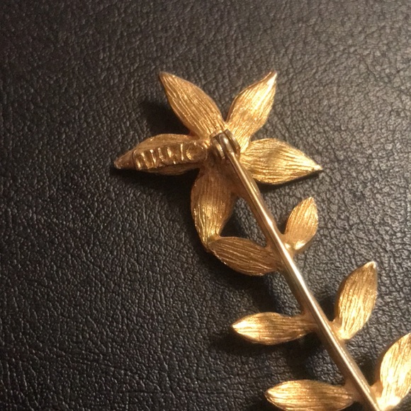 VINTAGE MYLU CHRISTMAS BROOCH - Picture 4 of 5